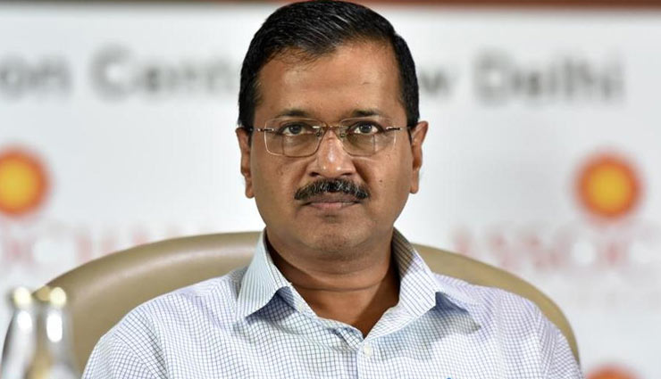 arvind kejriwal,arvind kejriwal distributes masks,delhi,news