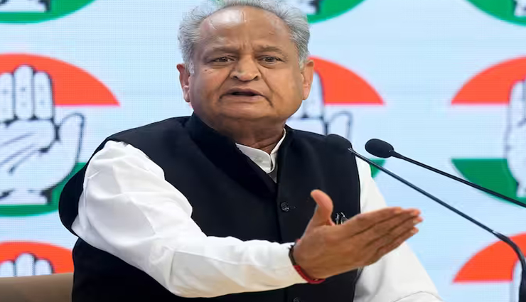 सीएम अशोक गहलोत कल करेंगे सरदारपुरा सीट से नामांकन, भाजपा पर हुए हमलावर