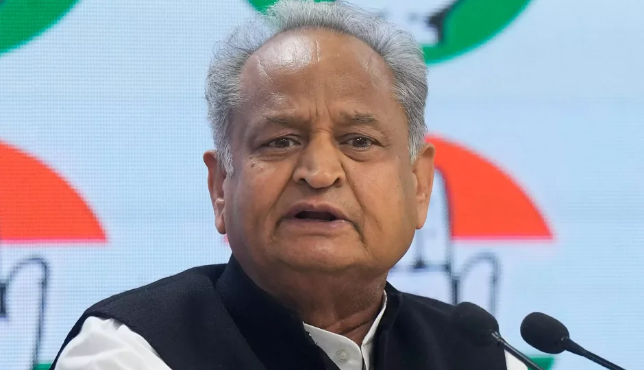 ‘2 साल बनाम 5 साल’ की बहस पर गहलोत का तंज, बोले- आजादी के बाद ऐसी मूर्खता किसी सरकार ने नहीं की