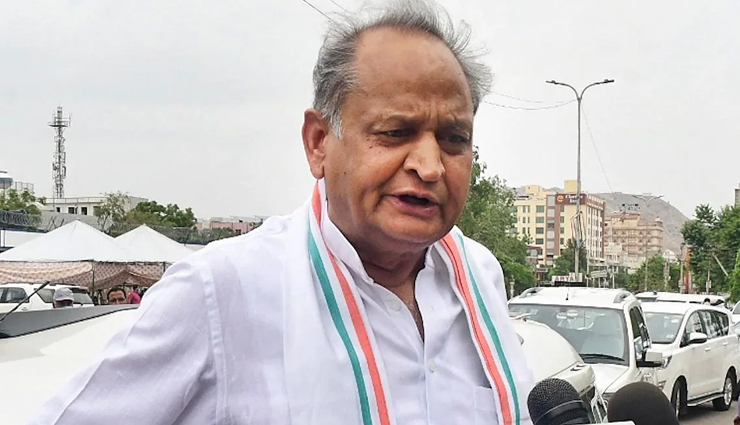 उपचुनाव के बीच राजस्थान सरकार का बड़ा ऐलान, किसानों को दिया जाएगा 18,500 करोड़ रुपए का फसली ऋण