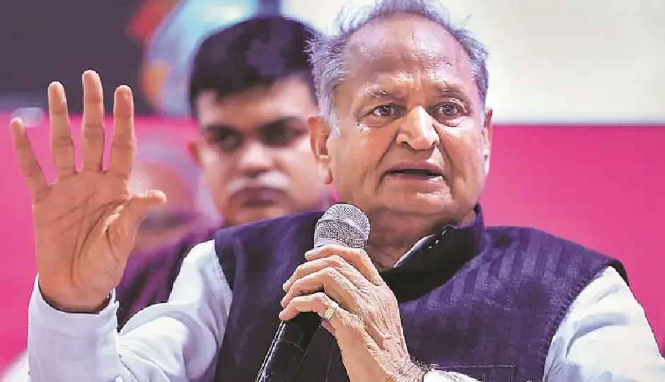 ‘किसी को पंचायती करने की जरूरत नहीं’, जिला अध्यक्षों के चयन पर अशोक गहलोत का सख्त संदेश