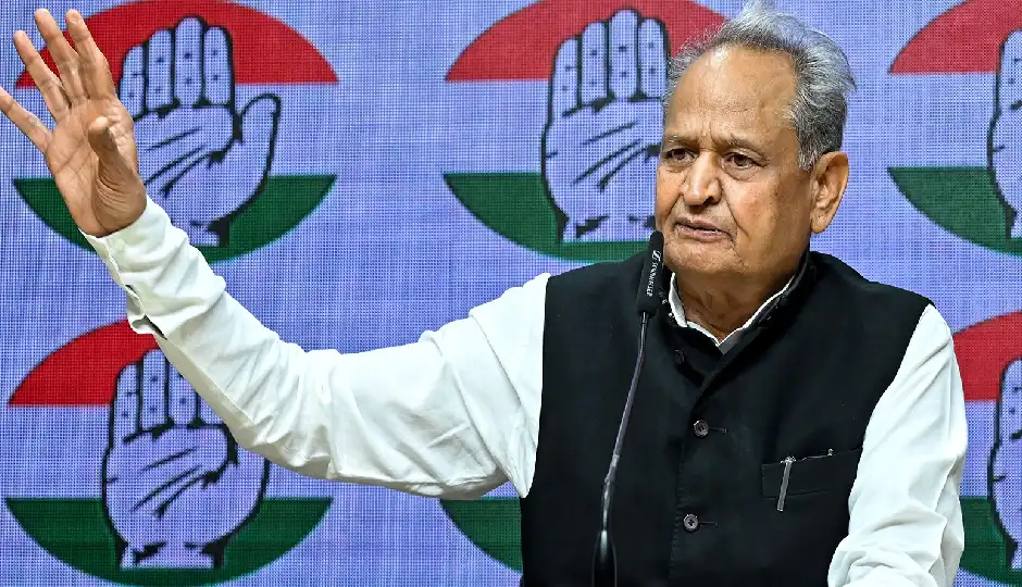 अशोक गहलोत बोले- दिल्ली प्रदर्शन ने लोकतंत्र बचाने का दिया मजबूत संदेश, कांग्रेस में जल्द दिखेगी एकजुटता