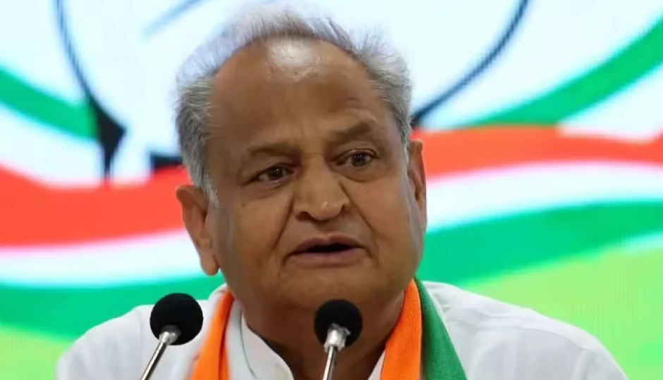 वोटों की चोरी लोकतंत्र पर सीधा वार, एफआईआर दर्ज होनी चाहिए, गहलोत का तीखा हमला