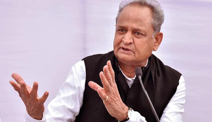 राजस्थान : सख्त पाबंदियों के लिए हो जाइए तैयार! मुख्यमंत्री गहलोत ने दिए कर्फ्यू आगे बढ़ाने के संकेत