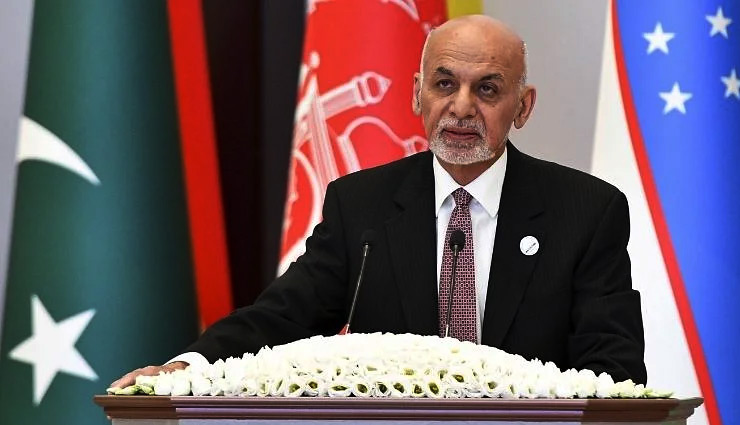 तालिबान के खौफ से देश छोड़ रहे लोग, काबुल एयरपोर्ट पर अफरा-तफरी का माहौल taliban,war in afghanistan,kabul airport,afghanistan