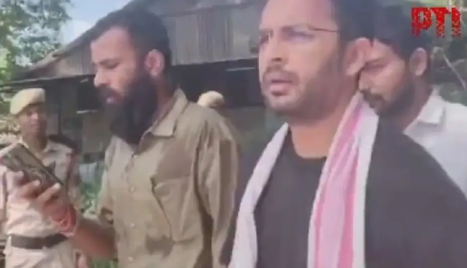 असम में CJP के आशुतोष रांका और टीम हिरासत में, अभिजीत दिपके ने पुलिस कार्रवाई का किया विरोध