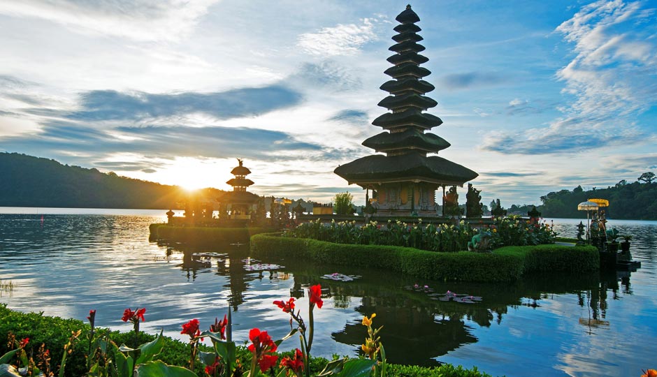 10 Must Visit Places in Asia
