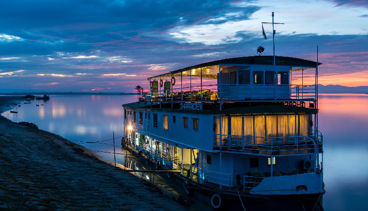 must-try river cruises asia,luxury river cruises,cunard japan cruise,mekong princess vietnam,mahabaahu brahmaputra river,thai river cruise bangkok,royal caribbean asia,assam bengal navigation,anawrahta irrawaddy river,komodo trails indonesia