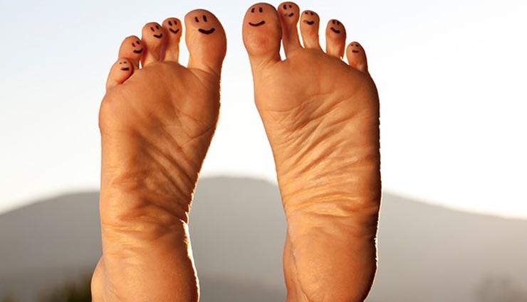 astrology on reading foot lines,rekhashastra