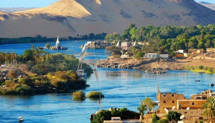 egypt travel guide,places to visit in egypt,egypt tourist attractions,pyramids of egypt,egypt itinerary,egyptian culture,historical sites in egypt,desert oases egypt,egypt travel tips,iconic egypt destinations
