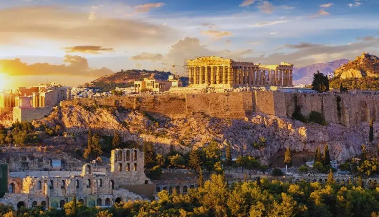 grand tour europe,american tourists europe,european travel destinations,short vacations europe,europe travel tips,modern travel technology,quick european tours,popular europe destinations,travel europe fast,europe vacation ideas