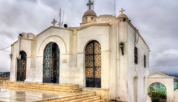 historical tourist spots in athens,greece,places to visit in athens,temple of hephaestus,parthenon,temple of athena nike,the erechtheion,kerameikos cemetery,agios georgios church,lycabettus hill,first cemetery of athens