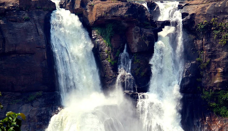 kerala,waterfalls in kerala,kerala tourism,tourist places in kerala,holidays in kerala,plan holidays in kerala