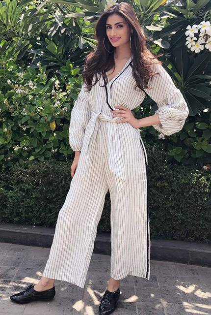 bollywood inspired dress,beach party,dresses for beach party,fashion tips for beach party,latest fashion trends,latest fashion tips