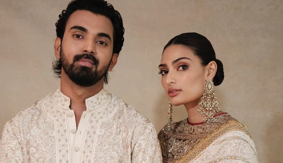 2 News : इन सेलेब्स की राह चलीं अथिया, बेटी की प्राइवेसी के लिए अपील, दिलजीत ने इस स्टार को बताया बड़ा भाई