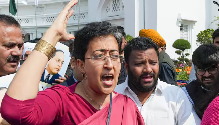 दिल्ली विधानसभा में  AAP विधायकों की एंट्री पर रोक, आतिशी बोलीं- BJP ने तानाशाही की हदें पार कर दीं…
