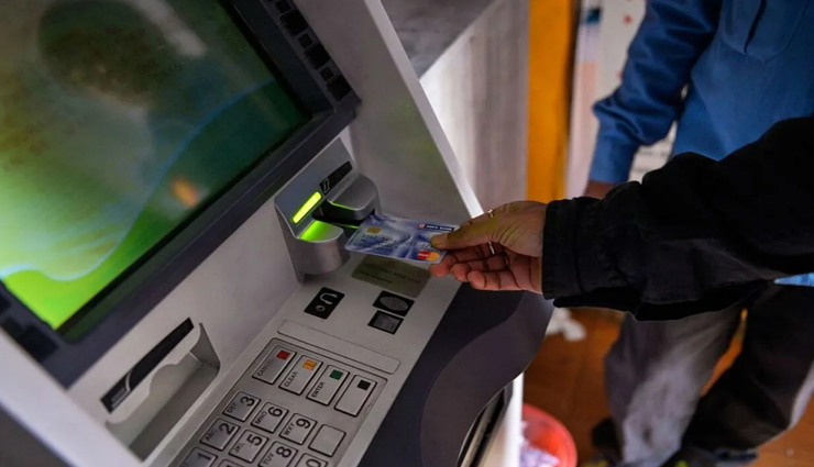 जयपुर : मदद के बहाने युवती से हुई ठगी की वारदात, एटीएम कार्ड बदलकर खाते से निकाले 90 हजार रुपए