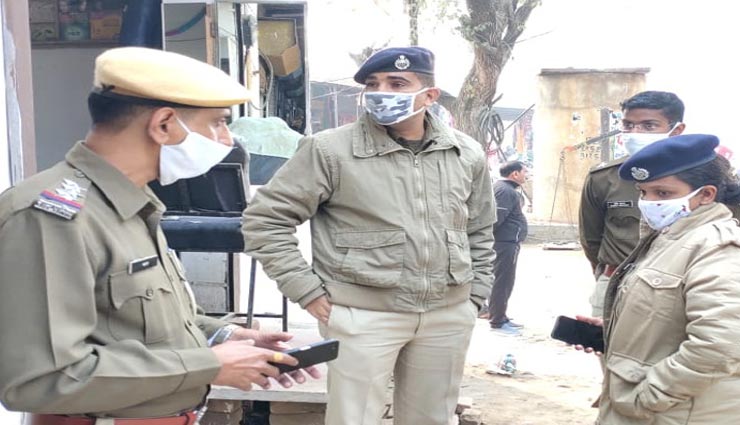 भरतपुर : एक ही कंपनी के 2 एटीएम पर चोरों ने लगाई सेंध, गैस कटर से काट करी लाखों की चोरी