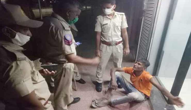 जोधपुर : शराब पीने की तलब हुई तो पैसे के लिए शख्स ने तोड़ डाला एटीएम, लोगों ने पकड़ की धुनाई