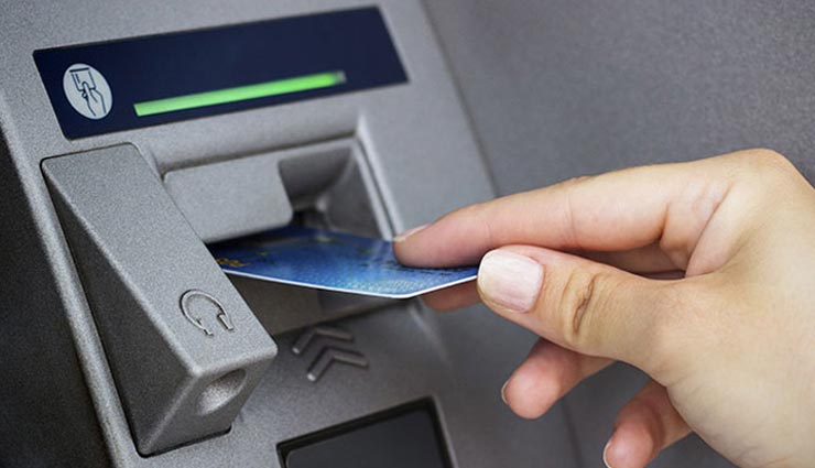 बिना कार्ड के निकाल सकेंगे ATM से पैसा, ये बैंके दे रही है सुविधा