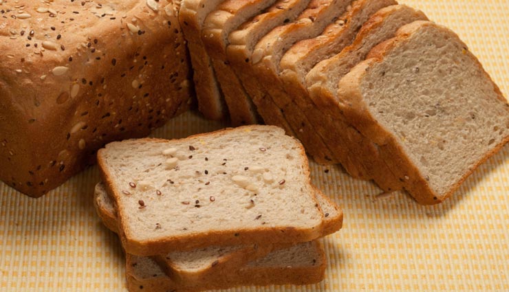 लॉकडाउन में बाहर जाने से अच्छा हैं घर पर ही बनाए 'आटा ब्रेड' #Recipe