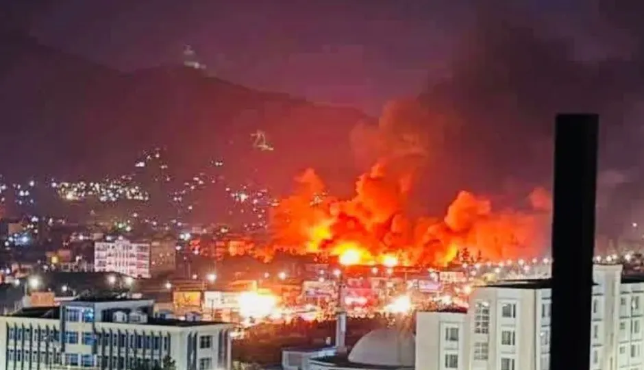 पाकिस्तान की एयरस्ट्राइक से अफगानिस्तान में त्रासदी, अस्पताल और रिहायशी इलाकों में धमाके, 400 से ज्यादा मौतें