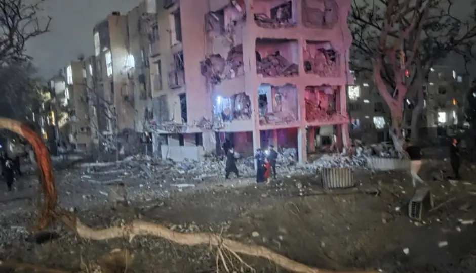 मिसाइलों की बरसात ने इजरायल में मचाया कोहराम, अराद और डिमोना में 100 से अधिक घायल, तेहरान में भी धमाकों की गूंज