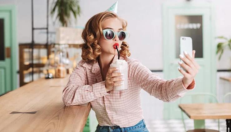 14 Signs of Attention-Seeking Behavior You Should Watch Out For