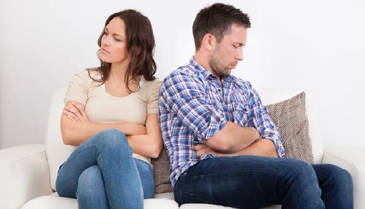 marrying young pros and cons,early marriage risks,young couples and divorce,marriage before 25,is young marriage a good idea,first love marriage success,marriage age statistics,teen marriage facts,emotional challenges of early marriage,stability in marriage by age