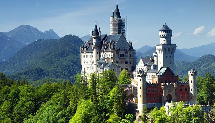 attractions of germany,germany,places to visit in germany,neuschwanstein castle,brandenburg gate,europa park,heidelberg city,berlin wall