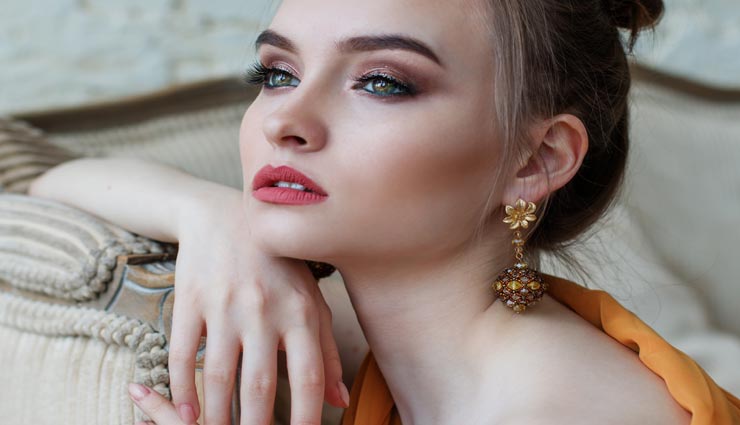 ये 5 घरेलू उपाय दिलाएंगे चमकदार त्वचा, मिलेगा असरदार निखार 