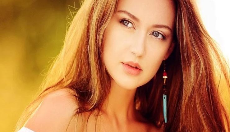 पाना चाहते हैं बेदाग़ त्वचा, पानी के साथ मिलाकर पिएं ये 4 चीजें 