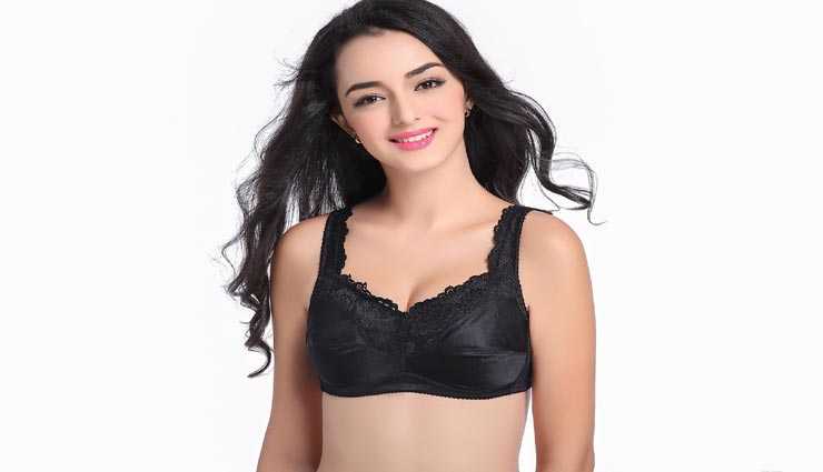 स्तनों का सही आकार बढ़ाता हैं आपका आकर्षण, कसावट लाने के लिए आजमाए ये उपाय