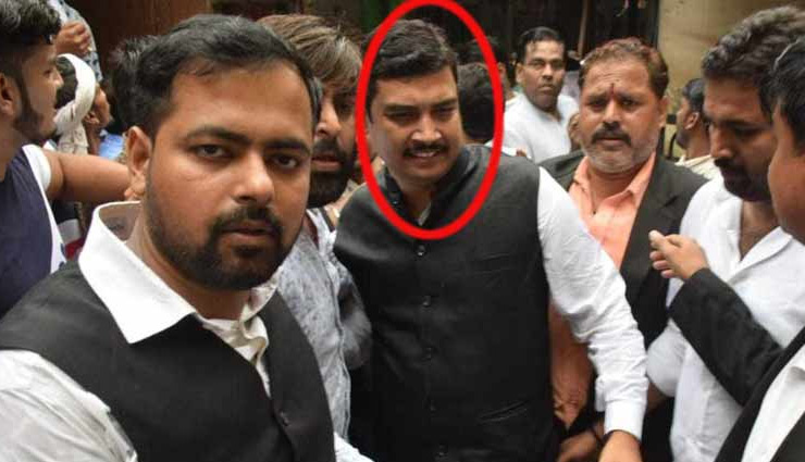 रेप, धोखाधड़ी और धमकी के मामले में लिप्त आरोपी BSP सांसद अतुल राय ने कोर्ट में किया समर्पण