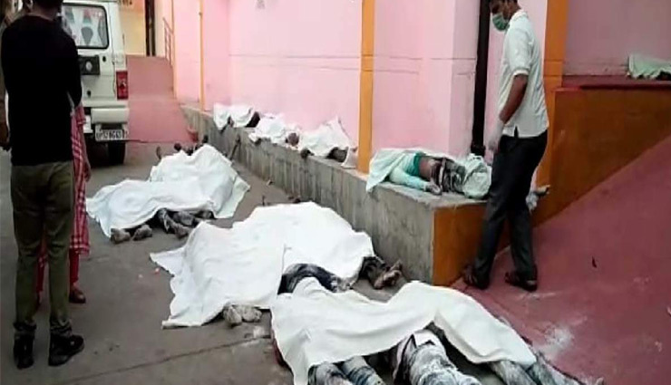migrant workers accident,uttar pradesh migrant workers,coronavirus,road accident,madhya pradesh,news,news in hindi