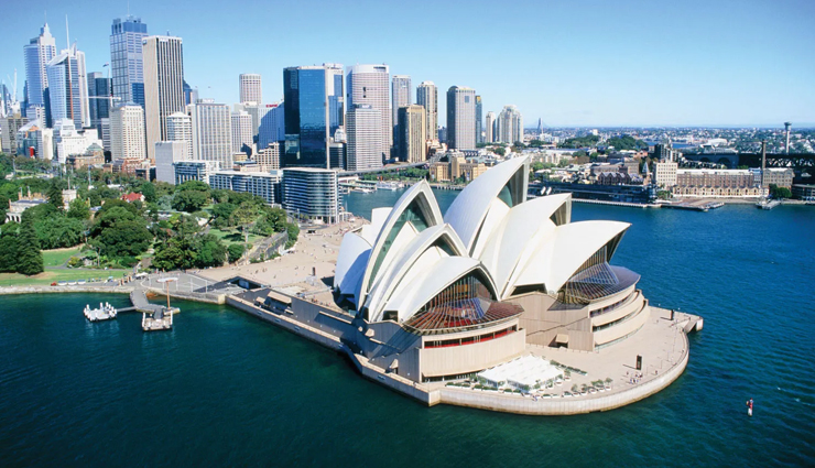 australia,places to visit in australia,tourist attraction in australia,opera house in sydney,harbor bridge in sydney new south wales,heide museum of modern art in melbourne,uluru in yulara,freser island in great sandy national park