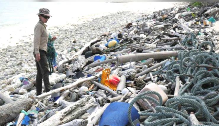 ऑस्ट्रेलिया : घूमने गए लोगों ने द्वीप को बनाया कबाड़, 10 लाख जूते और 3.7 लाख टूथब्रथ मिले