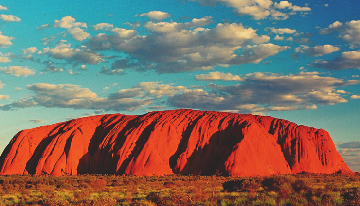 natural wonders in australia,australia,great barrier reef,12 apostles,kakadu national park,shark bay,mackenzie falls,uluru