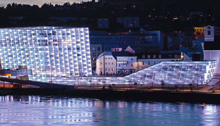 austria,places to visit in austria,tourist spots in austria,salzburg old town,vineyards outside vienna,lake attersee,ars electronica center,the mountains of innsbruck,osterreichischer skulpturenpark,rogner bad blumau,lentos kunstmuseum,belvedere palace,wachau