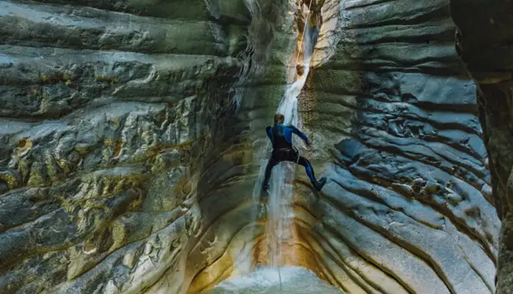 adventure sports in austria,austria,must try adventure sports,mountain climbing,kayaking & canoeing,rafting on the salzach,canyoning,hike at schmittenhöhe