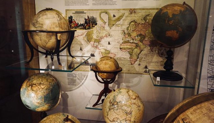 austria,unusual places to visit in austria,places to explore in austria,tourist attraction in austria,swarovski kristallwelten,starkenberger beer pools,narrenturm,globe museum,republic of kugelmugel,linzer grottenbahn