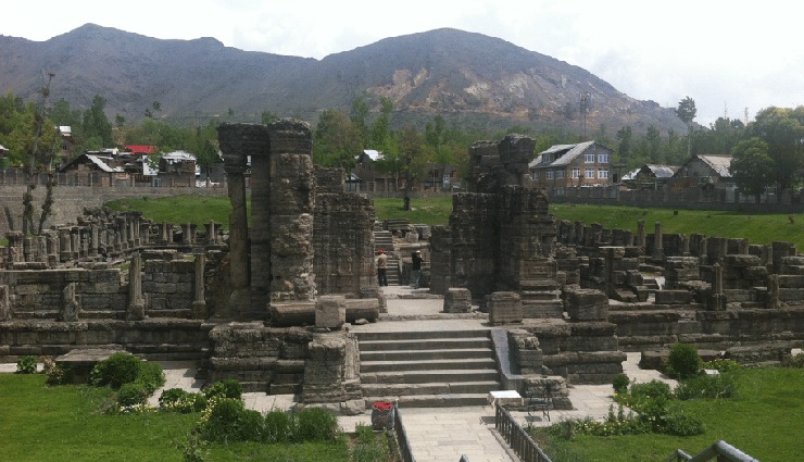 kashmir temples,kashmir shaivism,hindu temples in kashmir,rishi kashyap,acharya abhinav gupta,amarnath yatra,kashmir pilgrimage,spiritual heritage kashmir,abandoned temples kashmir,kashmir tourism,hindu pilgrimage india,sacred sites kashmir,temples in kashmir valley,spiritual knowledge kashmir