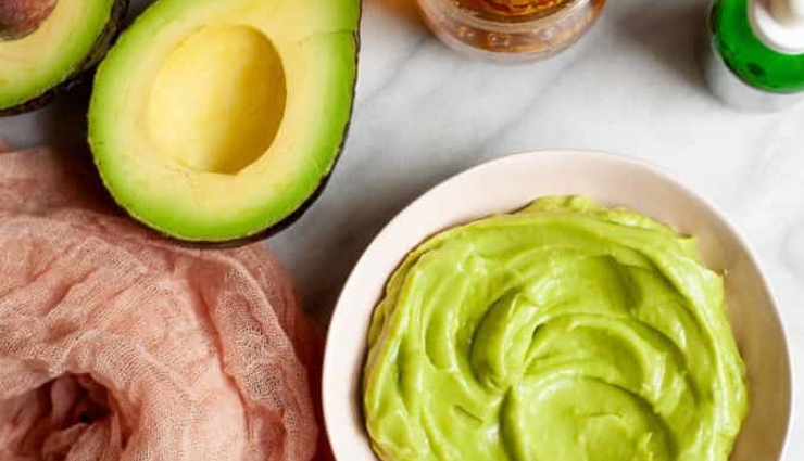 avocado hair mask,diy avocado hair mask,long hair tips,tips to get long hair,hair mask,hair care tips