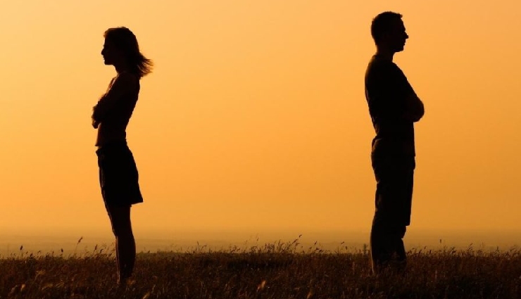 signs of drifting apart in a relationship,reduced communication in relationships,love fading over time,relationship maturity signs,when romance fades,growing apart in relationships,signs of emotional distance,relationship dynamics,relationship transitions,losing connection with partner