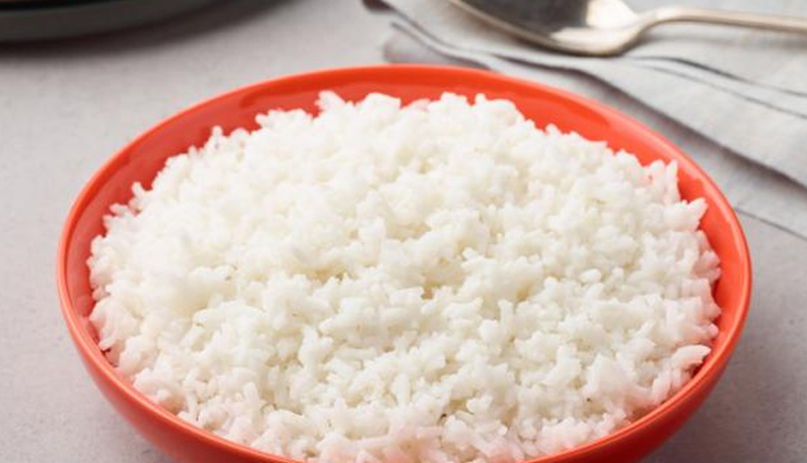 arthritis,food to avoid in arthritis,food that causes arthritis,Health tips,fitness tips,sausages and hotdogs,white rice,pre-packaged baked goodies,pretzels,ice cream,margarine and butter