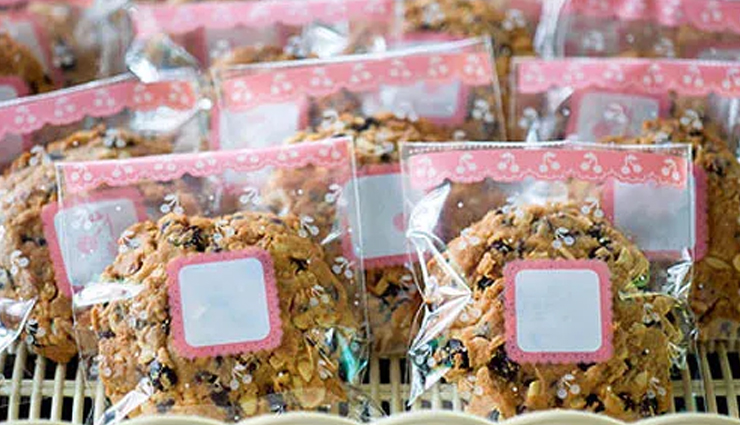 arthritis,food to avoid in arthritis,food that causes arthritis,Health tips,fitness tips,sausages and hotdogs,white rice,pre-packaged baked goodies,pretzels,ice cream,margarine and butter