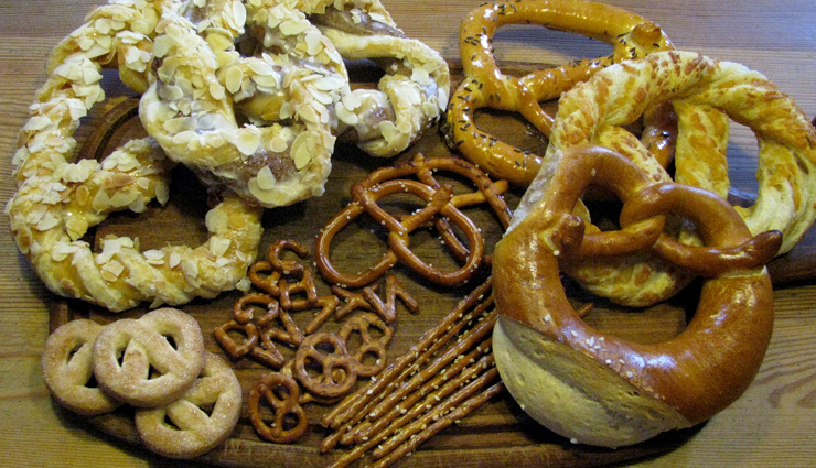 arthritis,food to avoid in arthritis,food that causes arthritis,Health tips,fitness tips,sausages and hotdogs,white rice,pre-packaged baked goodies,pretzels,ice cream,margarine and butter