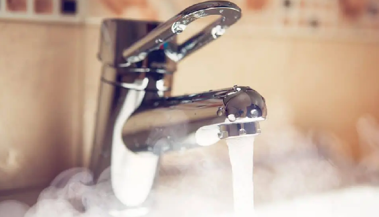 nail polish longevity tips,making nail polish last longer,extend nail polish wear time,prolonging nail polish lifespan,tips for lasting nail polish,nail polish durability tricks,maximizing nail polish lifespan,pro-longevity nail polish tips,preserving nail polish appearance,enhancing nail polish longevity,nail polish maintenance hacks,increasing nail polish wear time,tips for long-lasting manicure,sustaining nail polish color,nail polish preservation methods