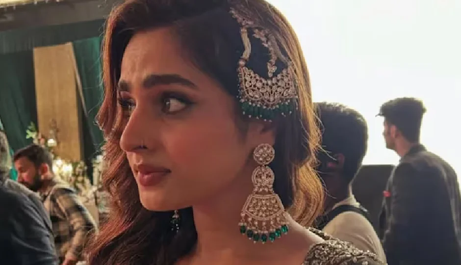 आयशा खान ने बताया कैसे पीरियड्स में शूट किया था 'धुरंधर' का हिट सॉन्ग 'शरारत', आंसू भी आ गए