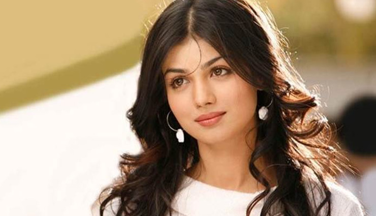 Sharmila Tagore,hazel keech,nargis,Amrita Singh,ayesha takia,actresses who changed religion,entertainment news